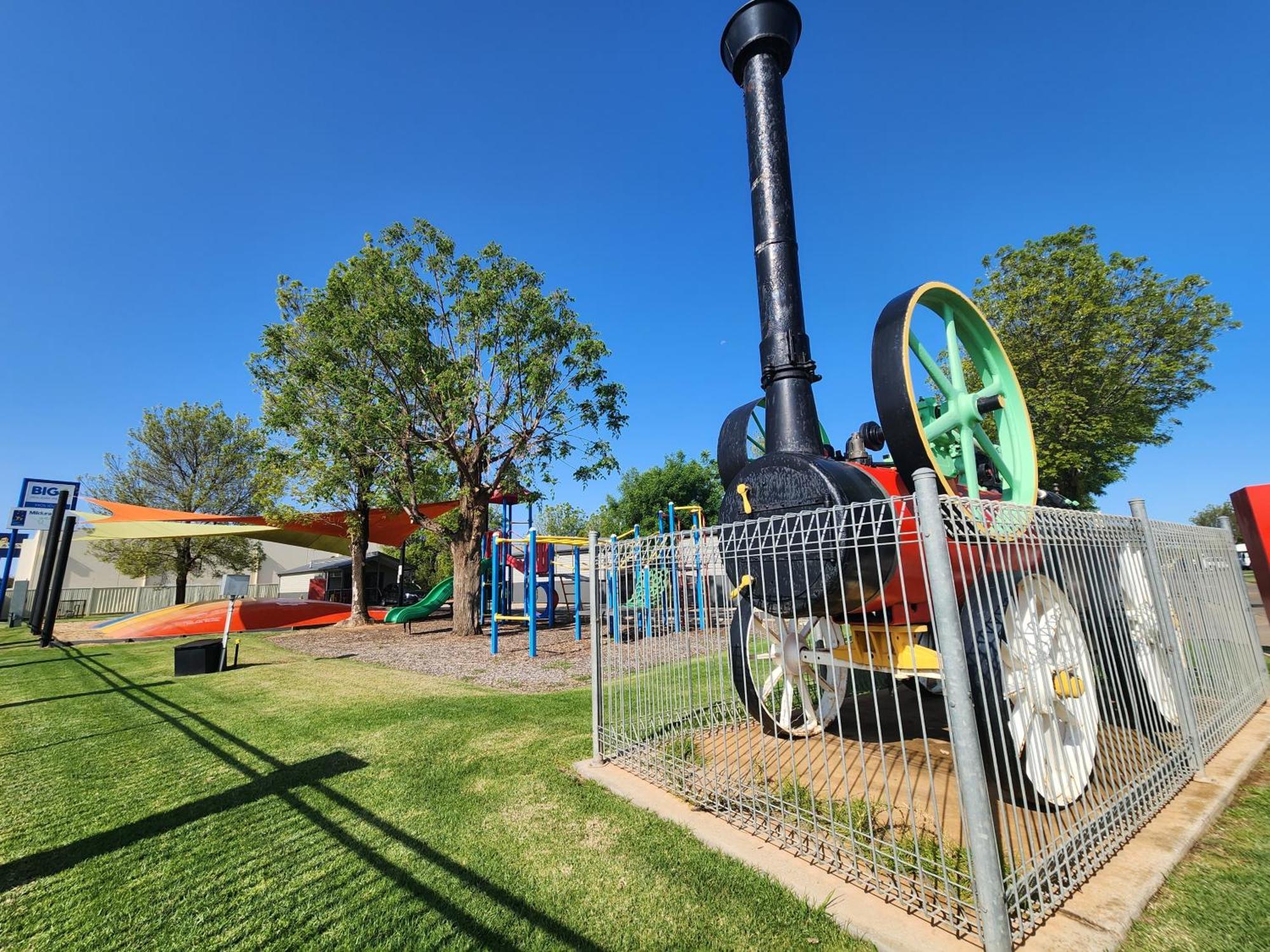 BIG4 Mildura Getaway Hotel Bagian luar foto